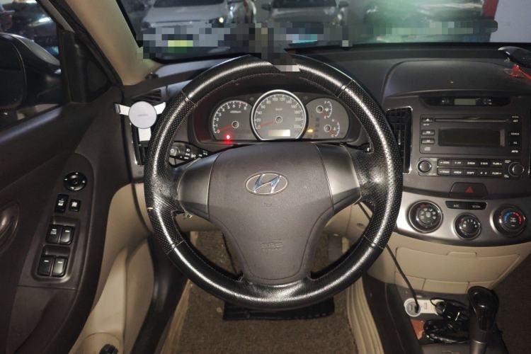 Used Hyundai Celesta 2011 1.6L Automatic Comfort Edition Steering Wheel