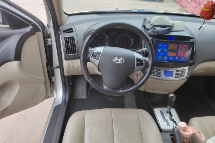Used Hyundai Celesta 2011 1.6L Automatic Luxury Version Steering Wheel