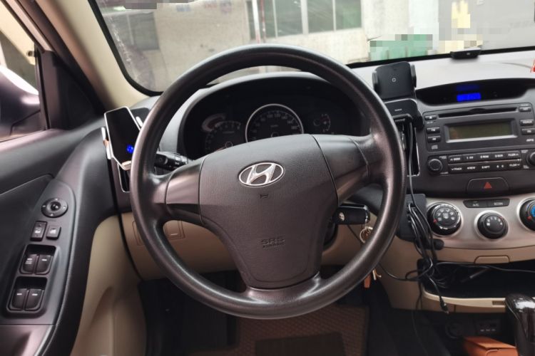 Used Hyundai Celesta 2011 1.6L Automatic Comfort Edition Steering Wheel