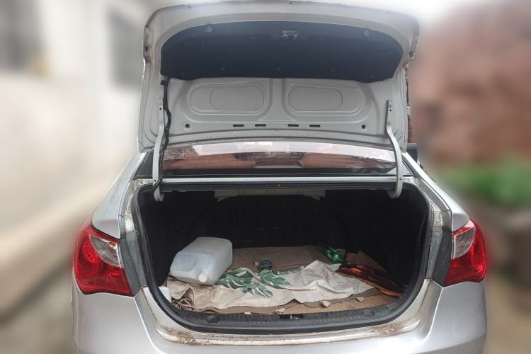 Used Hyundai Celesta 2011 1.6L Automatic Comfort Edition Trunk
