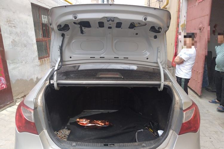 Used Hyundai Celesta 2011 1.6L Manual Comfort Edition Trunk