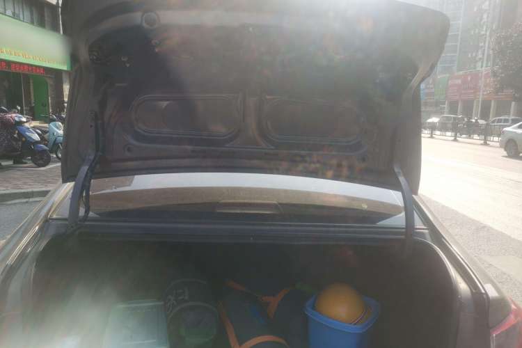Used Hyundai Celesta 2011 1.6L Automatic Comfort Edition Trunk