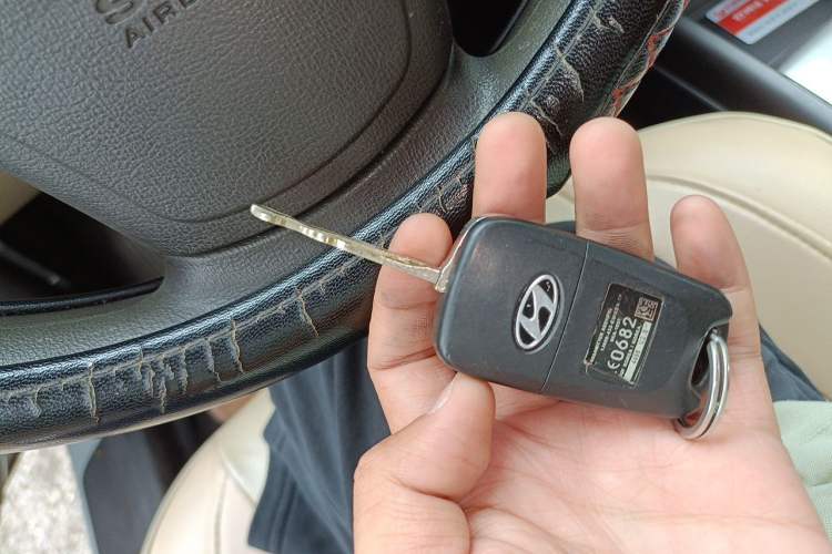 Used Hyundai Celesta 2011 1.6L Automatic Comfort Edition Vehicle Key