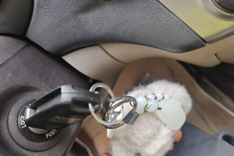 Used Hyundai Celesta 2011 1.6L Automatic Comfort Edition Vehicle Key