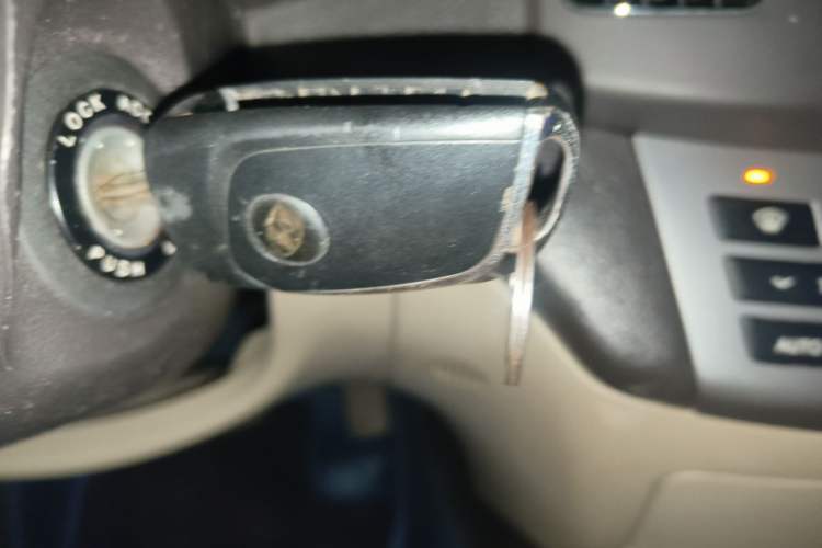 Used Hyundai Celesta 2011 1.6L Automatic Luxury Version Vehicle Key