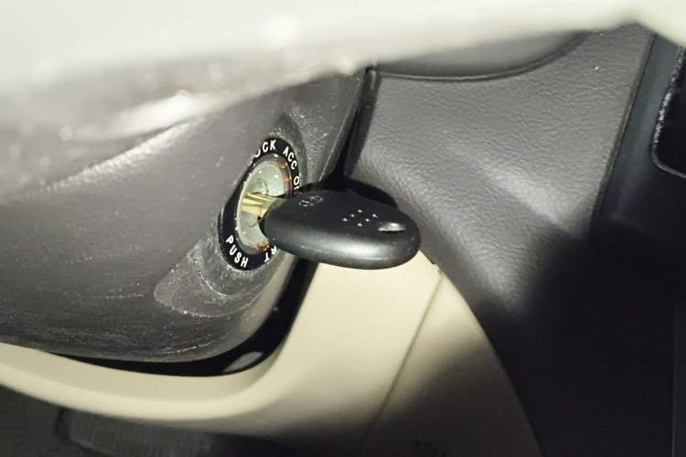 Used Hyundai Celesta 2011 1.6L Automatic Luxury Version Vehicle Key