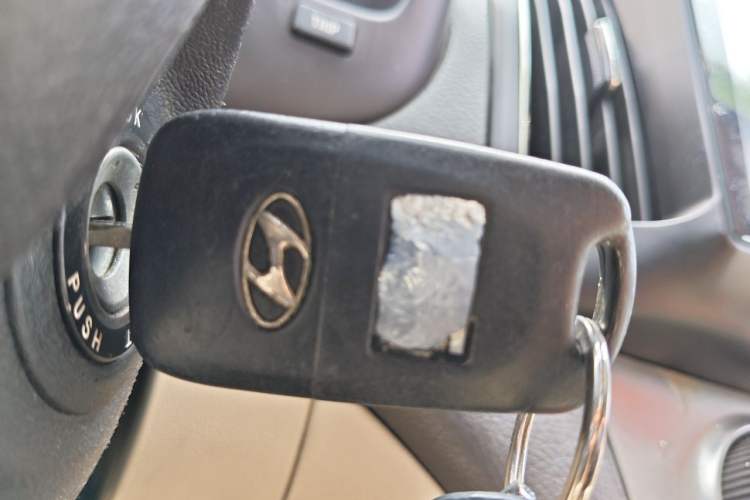 Used Hyundai Celesta 2011 1.6L Manual Comfort Edition Vehicle Key