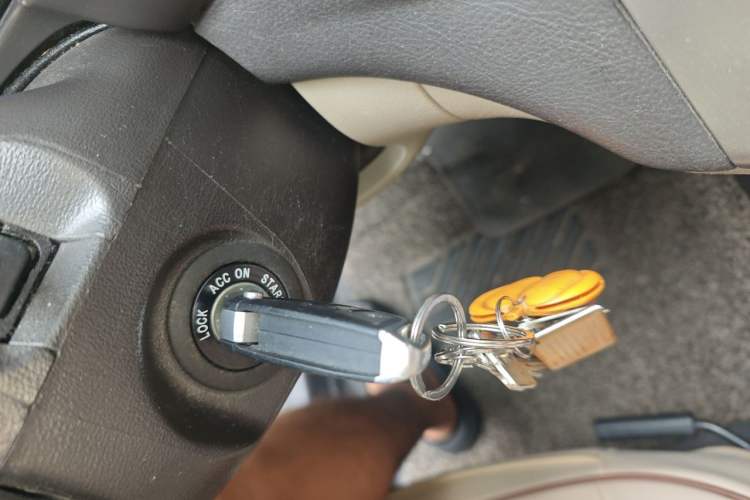 Used Hyundai Celesta 2011 1.6L Manual Comfort Edition Vehicle Key
