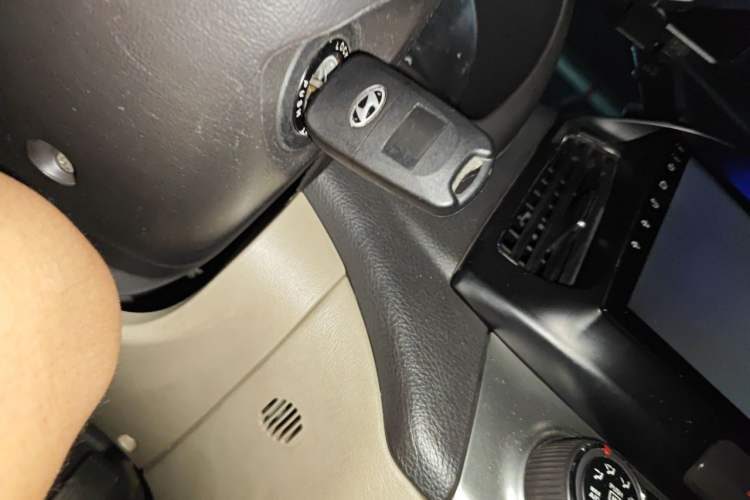 Used Hyundai Celesta 2011 1.6L Manual Luxury Model Vehicle Key