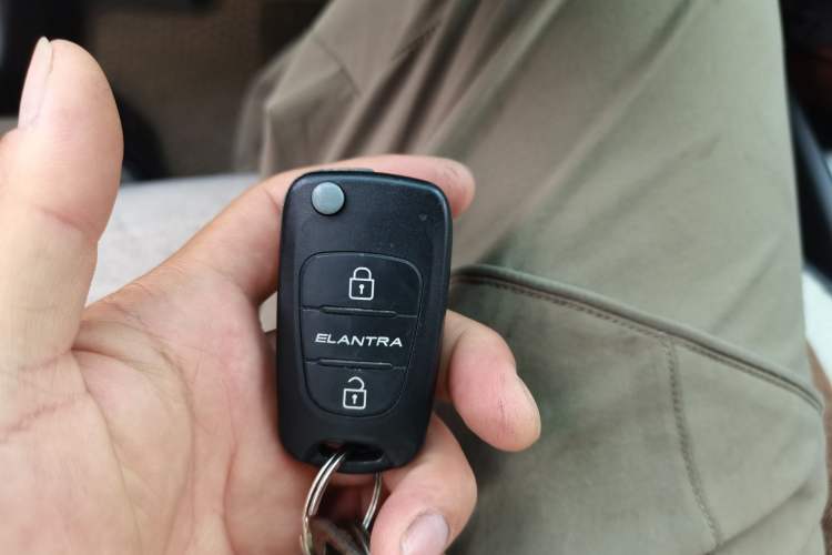 Used Hyundai Celesta 2011 1.6L Automatic Comfort Edition Vehicle Key