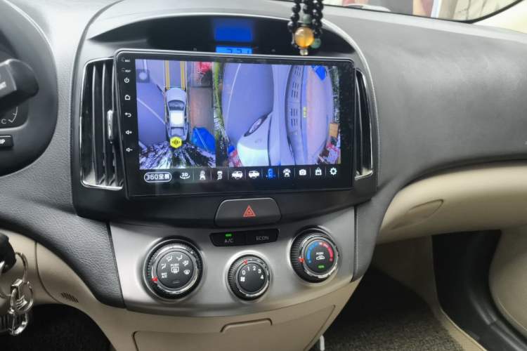 Used Hyundai Celesta 2011 1.6L Automatic Comfort Edition Audio And AC Panel