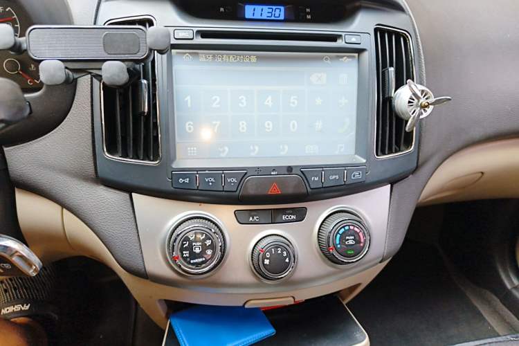 Used Hyundai Celesta 2011 1.6L Automatic Comfort Edition Audio And AC Panel