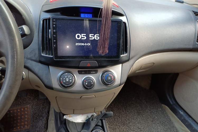 Used Hyundai Celesta 2011 1.6L Manual Comfort Edition Audio And AC Panel