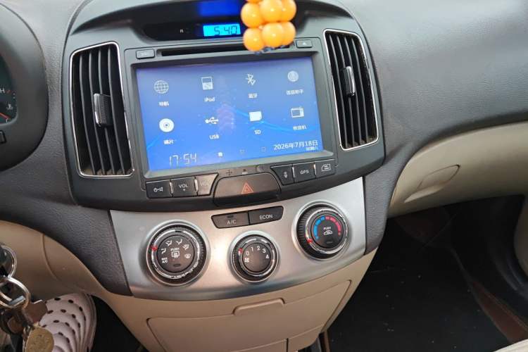 Used Hyundai Celesta 2011 1.6L Manual Luxury Model Audio And AC Panel
