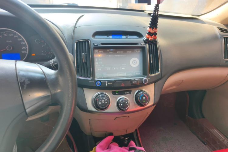 Used Hyundai Celesta 2011 1.6L Manual Luxury Model Audio And AC Panel