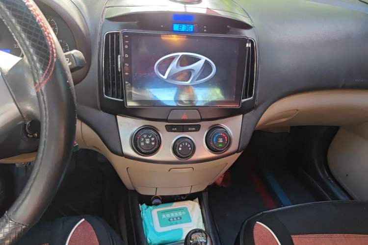 Used Hyundai Celesta 2011 1.6L Manual Comfort Edition Audio And AC Panel