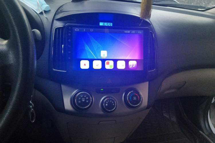 Used Hyundai Celesta 2011 1.6L Manual Luxury Model Audio And AC Panel