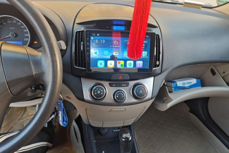 Used Hyundai Celesta 2011 1.6L Automatic Comfort Edition Audio And AC Panel