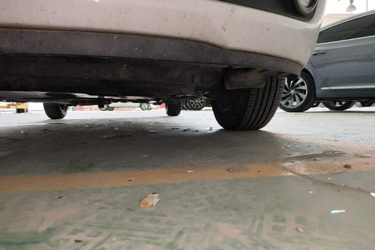 Used Hyundai Celesta 2011 1.6L Manual Comfort Edition Chassis Front Left
