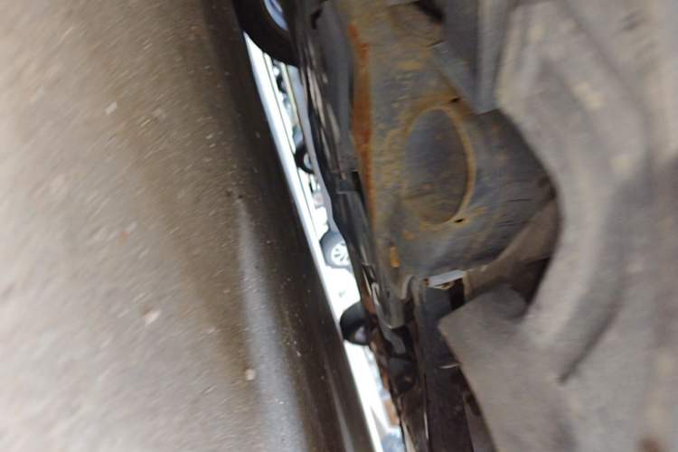 Used Hyundai Celesta 2011 1.6L Automatic Comfort Edition Chassis Front Left