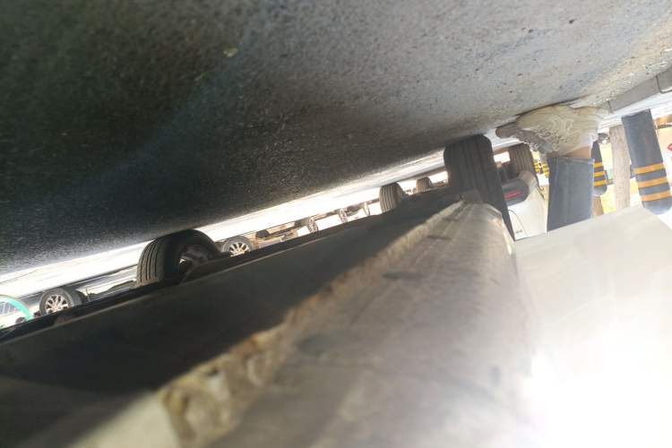 Used Hyundai Celesta 2011 1.6L Automatic Luxury Version Chassis Front Right