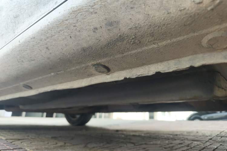 Used Hyundai Celesta 2011 1.6L Manual Comfort Edition Chassis Front Right