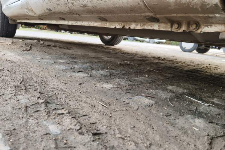 Used Hyundai Celesta 2011 1.6L Manual Comfort Edition Chassis Front Right