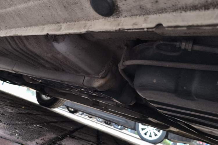 Used Hyundai Celesta 2011 1.6L Manual Comfort Edition Chassis Rear Left