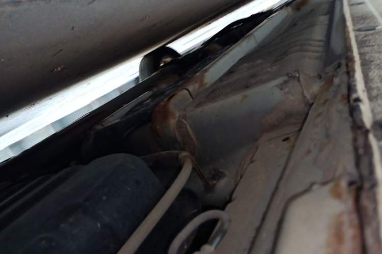 Used Hyundai Celesta 2011 1.6L Manual Comfort Edition Chassis Rear Left