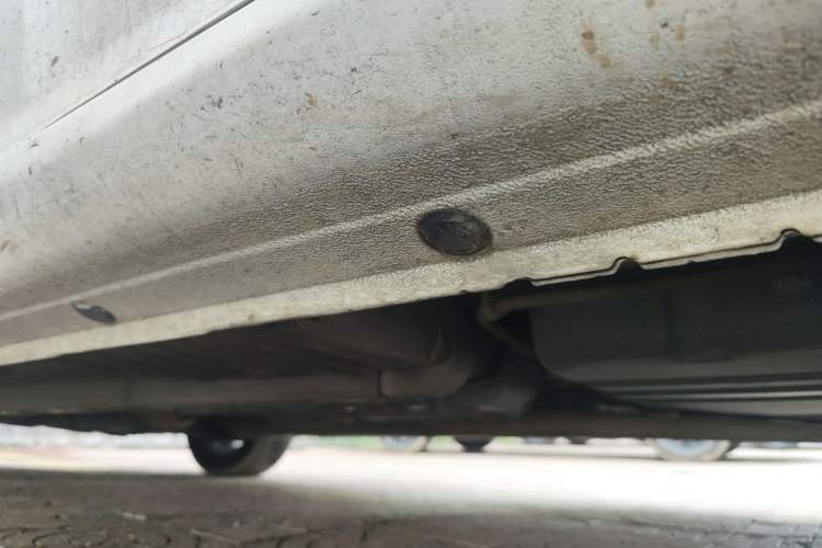 Used Hyundai Celesta 2011 1.6L Manual Comfort Edition Chassis Rear Left