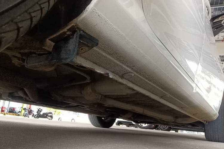 Used Hyundai Celesta 2011 1.6L Automatic Comfort Edition Chassis Rear Right