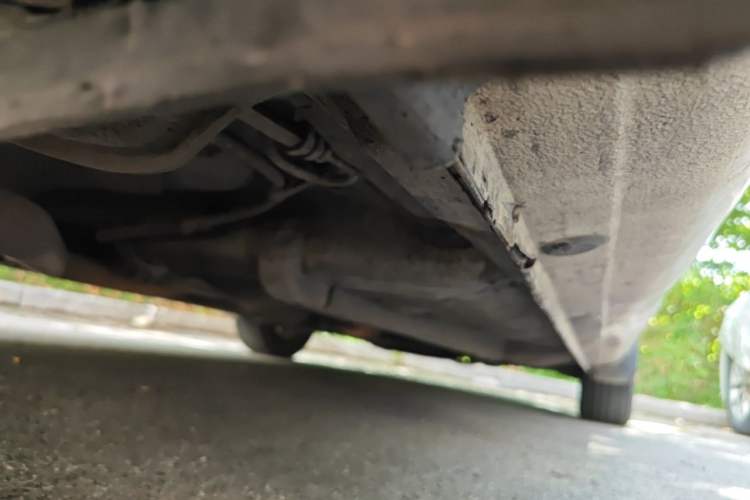 Used Hyundai Celesta 2011 1.6L Manual Comfort Edition Chassis Rear Right