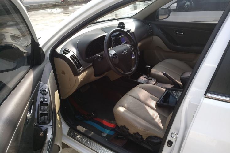 Used Hyundai Celesta 2011 1.6L Automatic Luxury Version Driver Seat