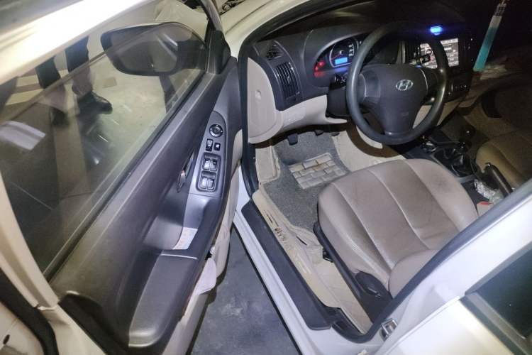 Used Hyundai Celesta 2011 1.6L Manual Comfort Edition Driver Seat