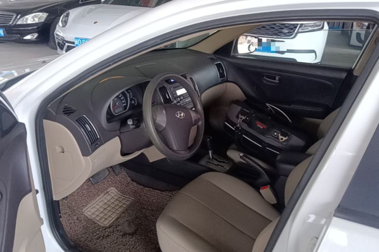 Used Hyundai Celesta 2011 1.6L Automatic Comfort Edition Driver Seat
