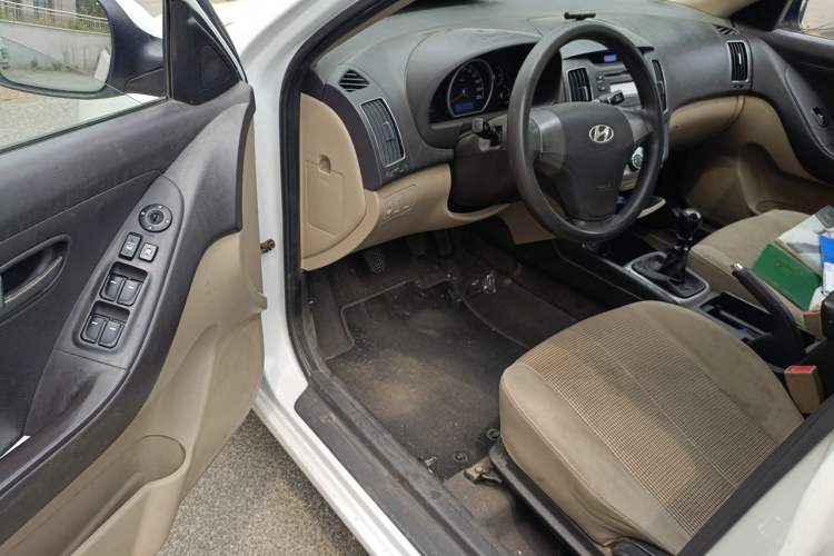 Used Hyundai Celesta 2011 1.6L Manual Comfort Edition Driver Seat