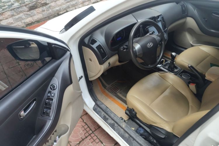 Used Hyundai Celesta 2011 1.6L Manual Comfort Edition Driver Seat