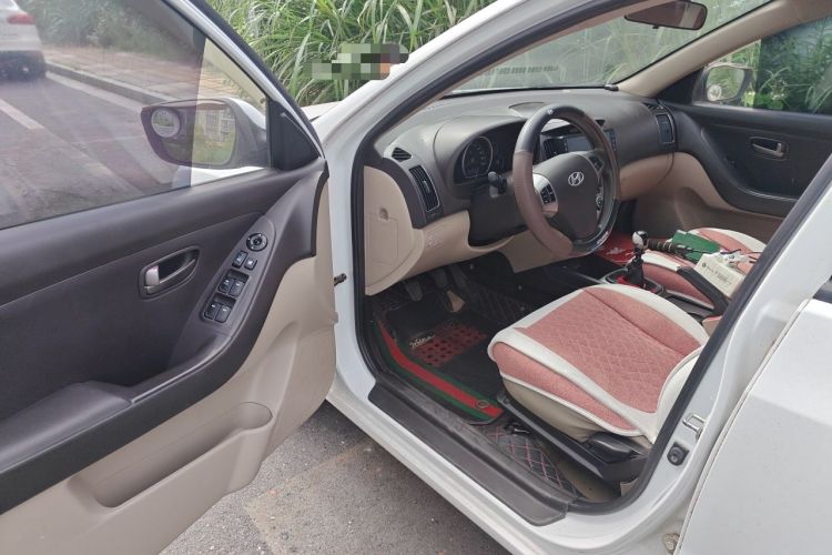 Used Hyundai Celesta 2011 1.6L Manual Comfort Edition Driver Seat