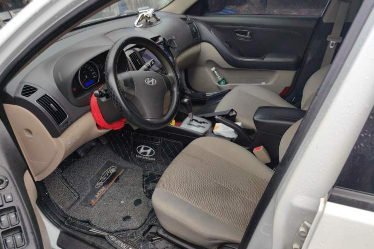 Used Hyundai Celesta 2011 1.6L Automatic Comfort Edition Driver Seat