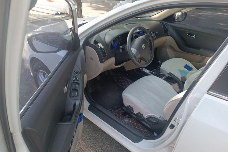 Used Hyundai Celesta 2011 1.6L Manual Luxury Model Driver Seat