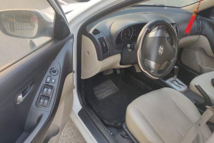 Used Hyundai Celesta 2011 1.6L Automatic Comfort Edition Driver Seat