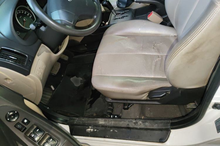 Used Hyundai Celesta 2011 1.6L Automatic Comfort Edition Driver Seat