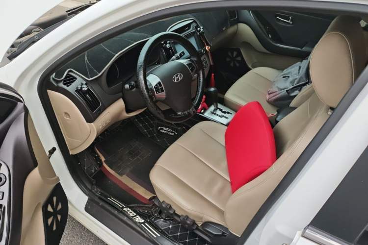 Used Hyundai Celesta 2011 1.6L Automatic Luxury Version Driver Seat