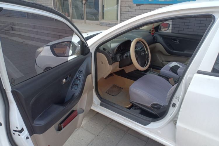 Used Hyundai Celesta 2011 1.6L Automatic Comfort Edition Driver Seat