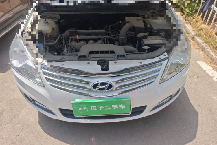 Used Hyundai Celesta 2011 1.6L Manual Luxury Model Engine Bay