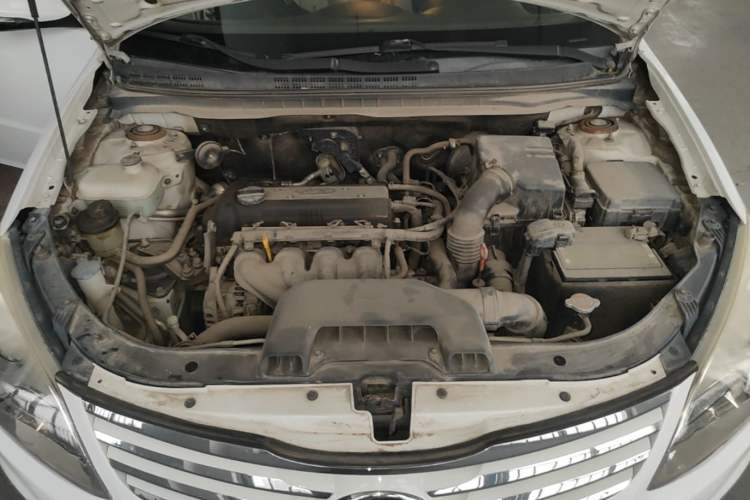 Used Hyundai Celesta 2011 1.6L Automatic Luxury Version Engine Bay