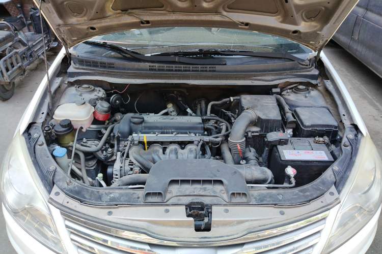 Used Hyundai Celesta 2011 1.6L Automatic Comfort Edition Engine Bay