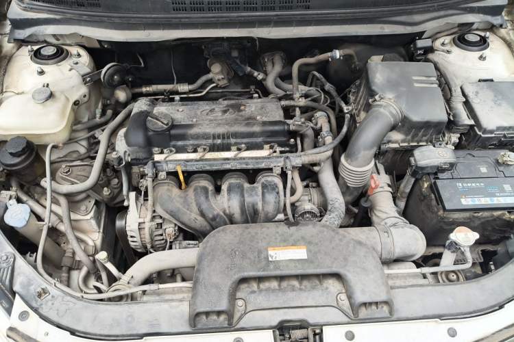 Used Hyundai Celesta 2011 1.6L Automatic Comfort Edition Engine Bay
