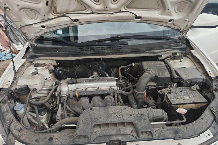 Used Hyundai Celesta 2011 1.6L Automatic Comfort Edition Engine Bay