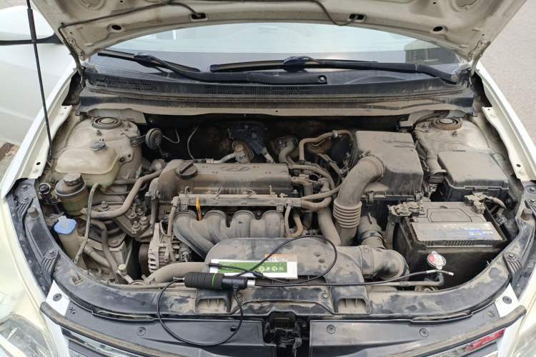 Used Hyundai Celesta 2011 1.6L Manual Comfort Edition Engine Bay